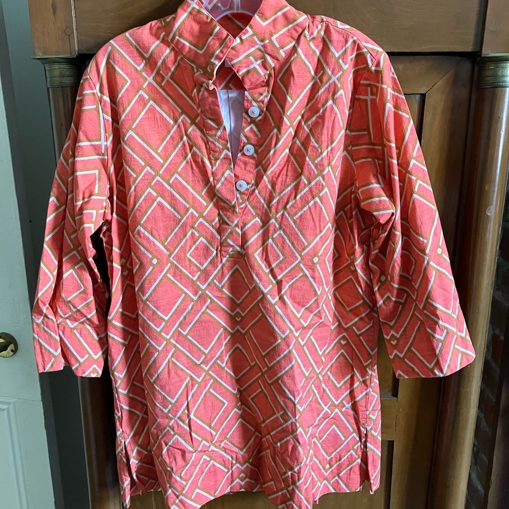 Holly Shae geometric coral Ruth top with sash Sz M/L